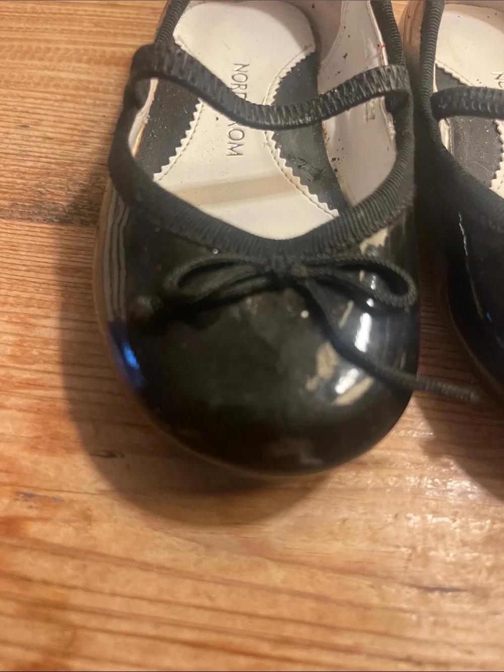Nordstrom Girls Size 6 1/2M Black Patent Mary Jane Flats with Bow Never Worn